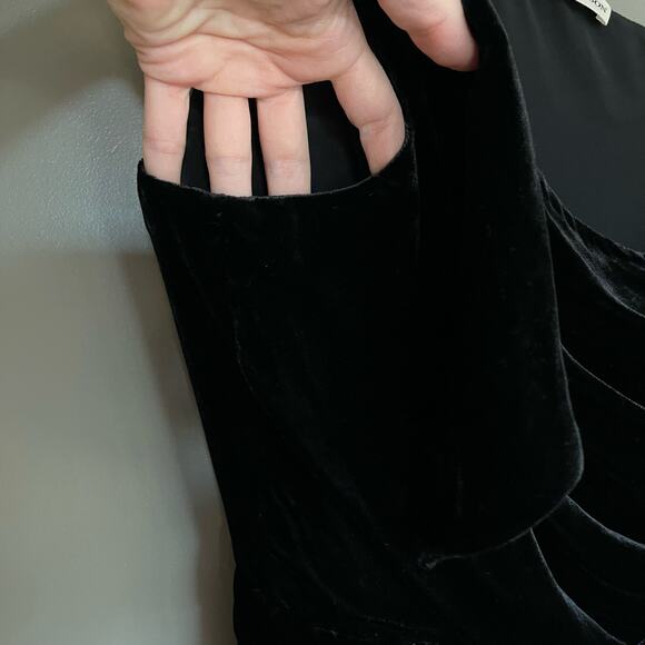 ULLA JOHNSON Tess Jumpsuit in Noir Size 2 Black Velvet One Shoulder Bow Detail - Picture 10 of 16